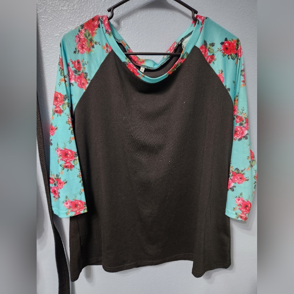 🌺 3 for $10 🌺